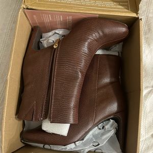 Journee Collection Starla Lizard Embossed Block Heel